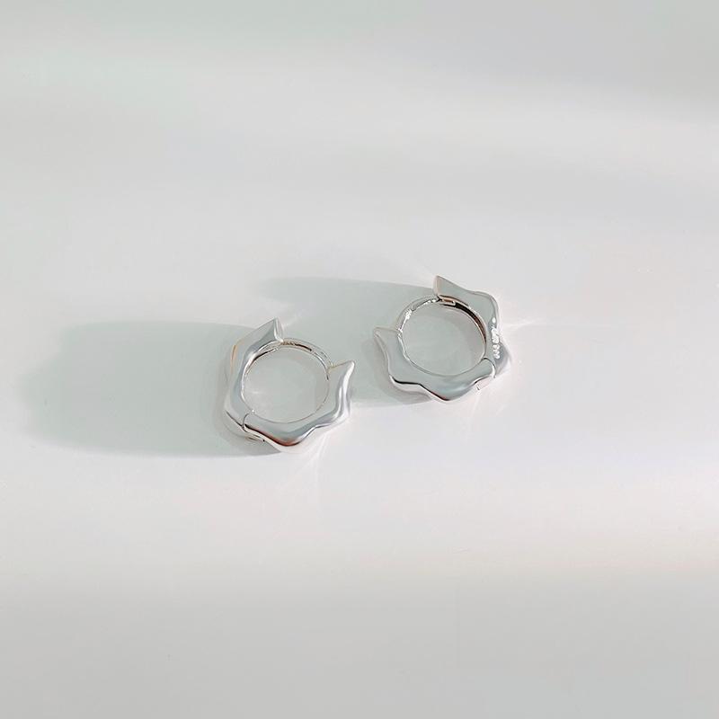 Simple Mobius Ring Earbuds for Women High-end Niche Design Earrings