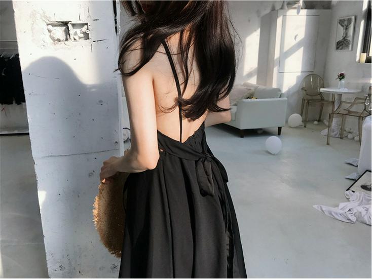 Lös sommarklänning i maxilängd i japansk stil - Fransk mode design med öppen rygg