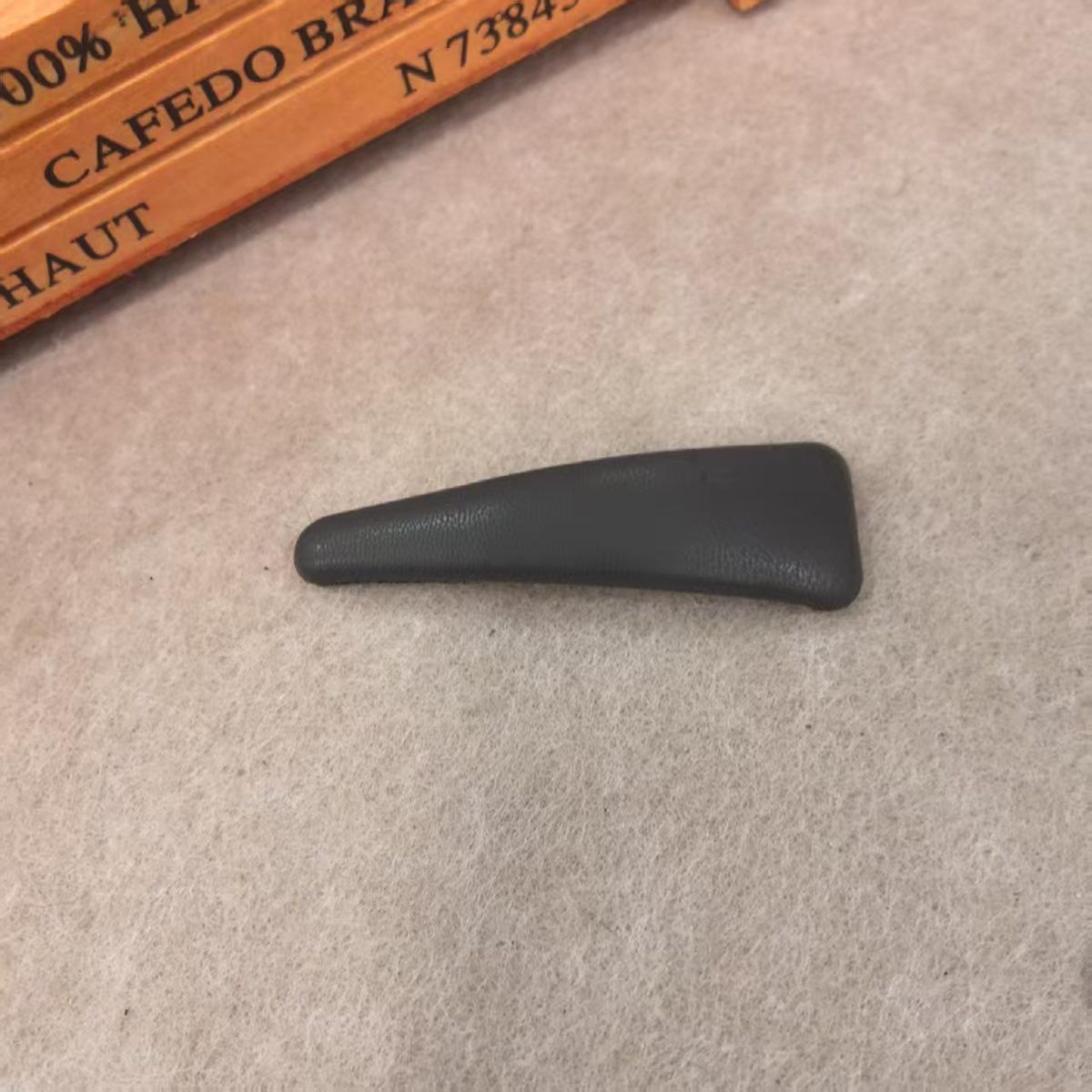 

Stylish Gray Geometric Leather BB Hairpin for Women