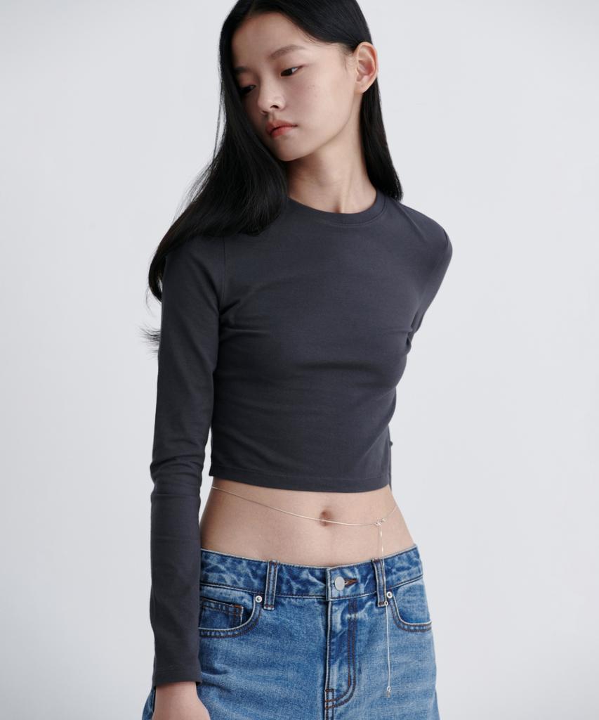 MUSINSA STANDARD WOMAN Women'S Slim Crop Crew Neck Long Sleeve T-Shirt [Dark Gray]