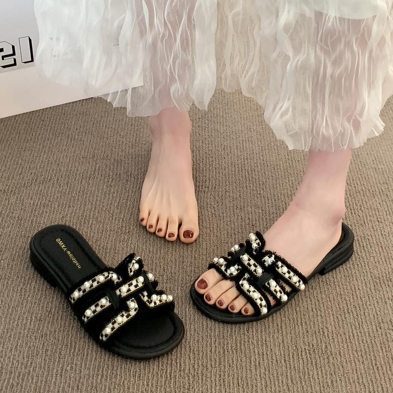 Xiaoxiangfeng low-heeled elegant cool slippers women's fashion outer slippers 2025 summer new non-slip beach shoes spot