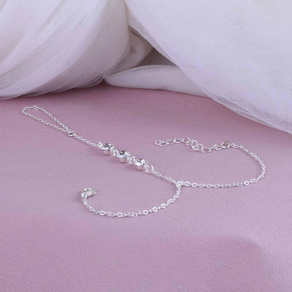 Adjustable Women's Fashion Jewelry with 3 Exquisite Diamonds - European & American Style