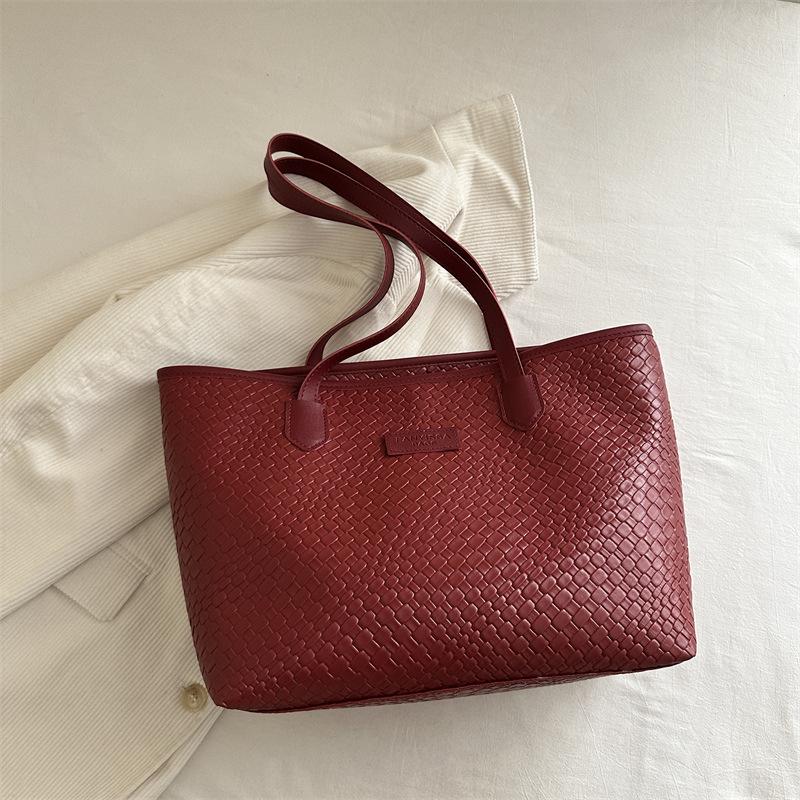 

Простая сумка большой вместимости женская 2025 новая портативная сумка-тоут летняя модная повседневная на плечо красный