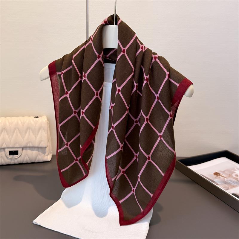 New retro small square scarf -blocked cashew silk scarf imitation neckerchief sun protection decoration for women