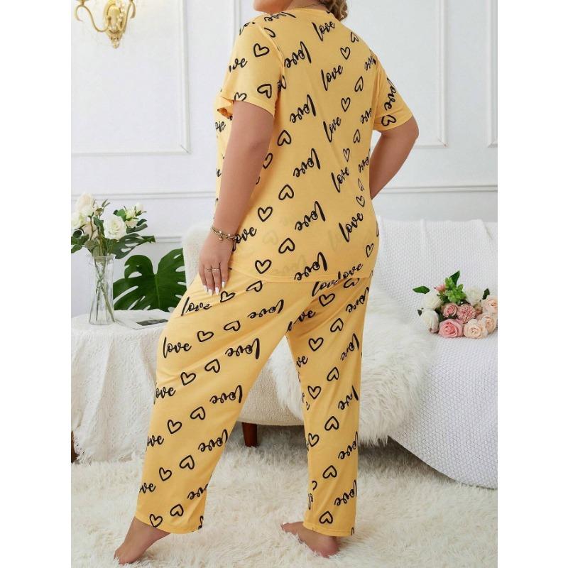 Women's Plus Size Heart Print Pajama Set with Round Neck and Short Sleeves for Spring and Autumn