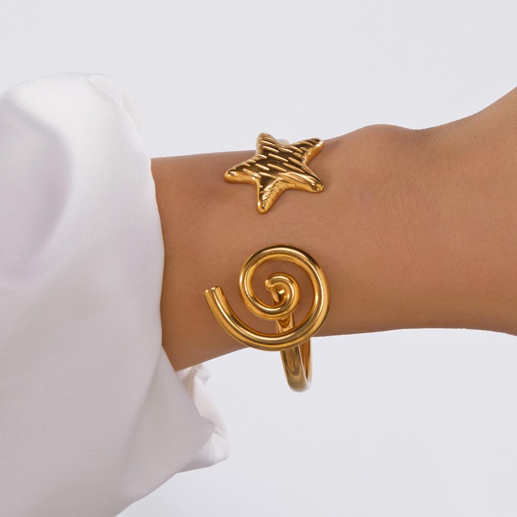 Vintage Stainless Steel Ocean Series Bangle for Women Gold Color Shell Starfish Conch Turtle Bracelet Boho Beach Party Jewelry