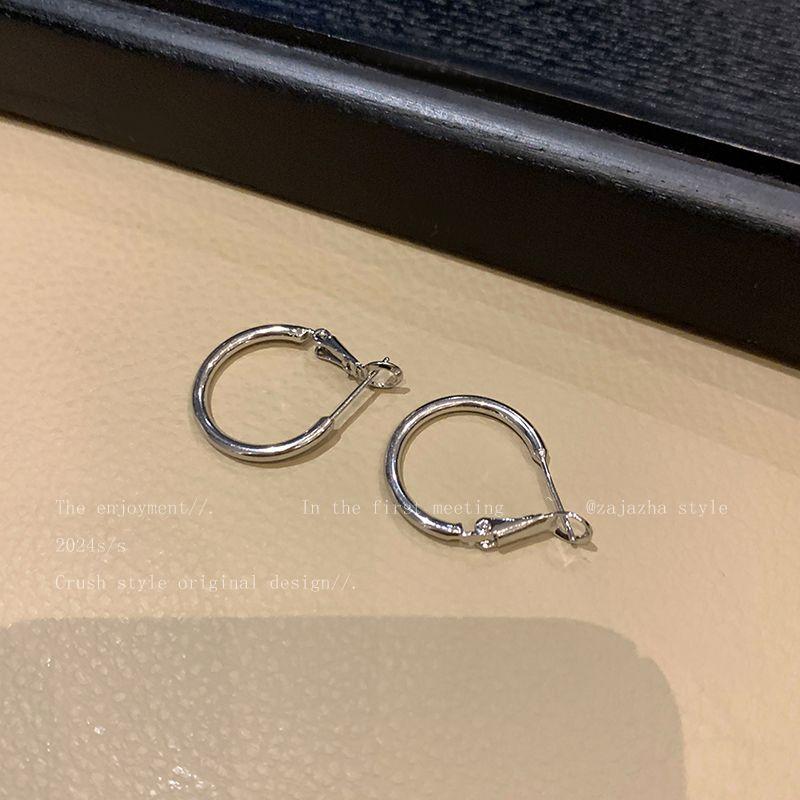 

Y2g Millennium Sexy Style Stud Earrings Female Silver Big Circle Exaggerated Earrings 2025 New Arrival Best Selling Fancy Earrings Silver 2cm earring