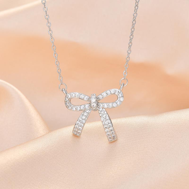 Elegant Zircon Fairy Bow Necklace: Versatile Clavicle Chain Choker
