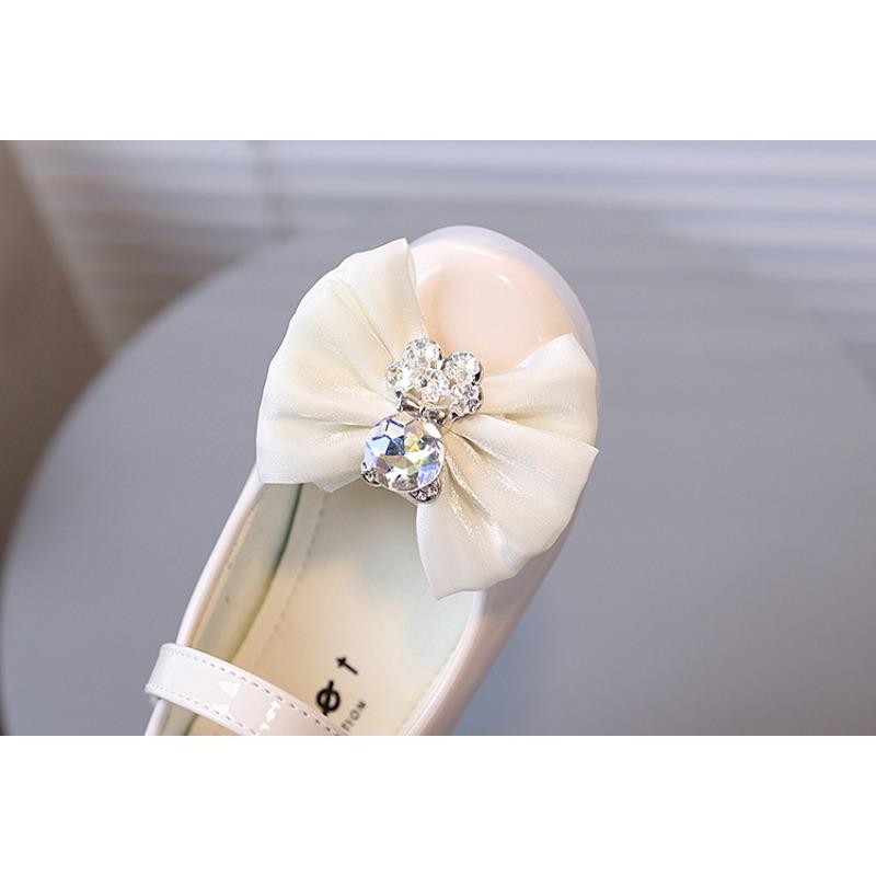 Spring, Summer, and Autumn New Style Bow Bear Design Girls' Comfortable Versatile Soft-Soled Flats for Performances, Fashionable Princess Style.