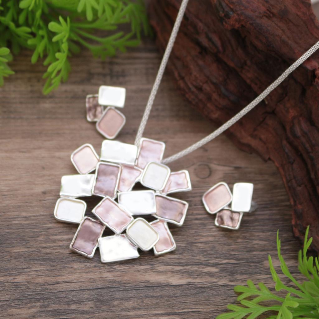 Nouvel ensemble de boucles d'oreilles pendantes longues géométriques carrées couleur émail, collier carré irrégulier exagéré pour femmes.