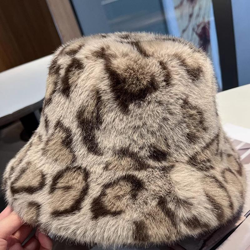 Plush Mongolian hat women's autumn and winter cold and windproof cute warm basin hat imitation fur bucket hat ear protection Internet celebrity hat