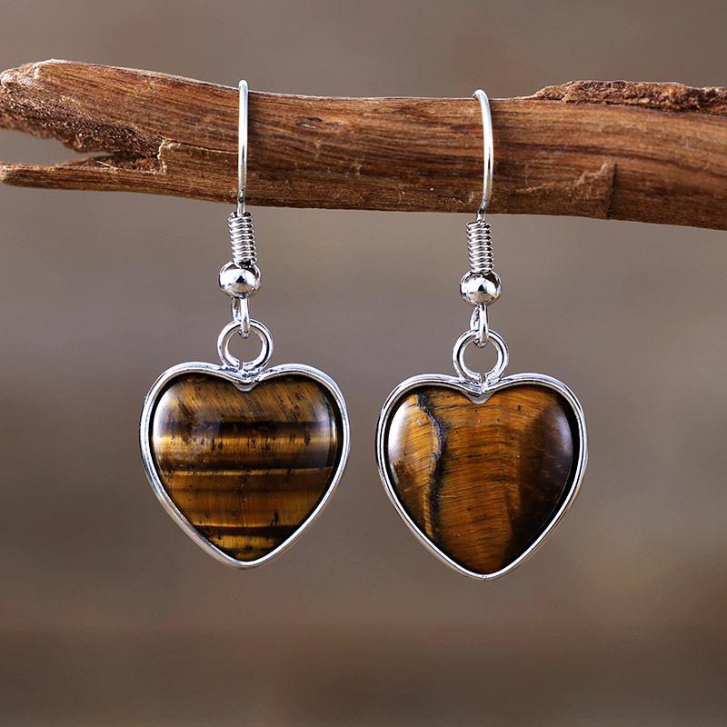 Simple and sweet natural stone love earrings, studs, light luxury jewelry earrings.