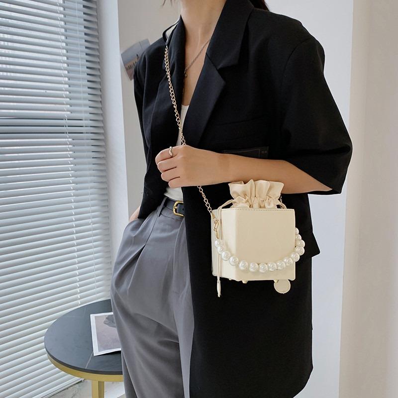 2025 New Fashionable and Versatile Shoulder Bag, Casual and Simple Square Crossbody Bags, Solid Color Pearl Handbag