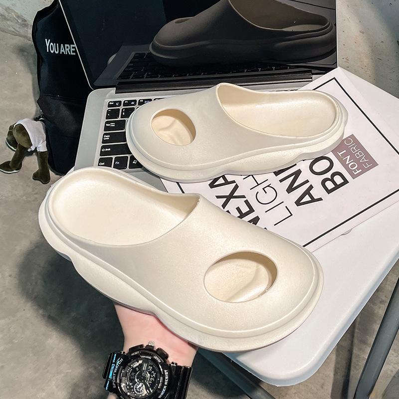 News 2025 Products Fashion Comfort Soft Garden Shoes Sandals Breathable Lightweight Big Size 45 Men/women Outdoor Beach Slippers