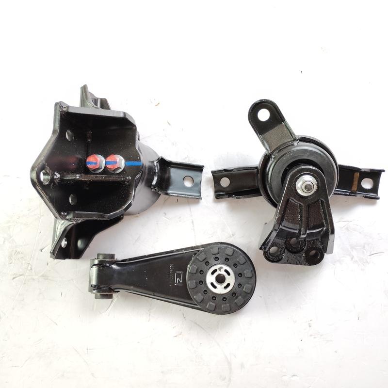 Auto Parts Engine Mount Engine Bracket Support Set For Zotye T600 2.0T 2015