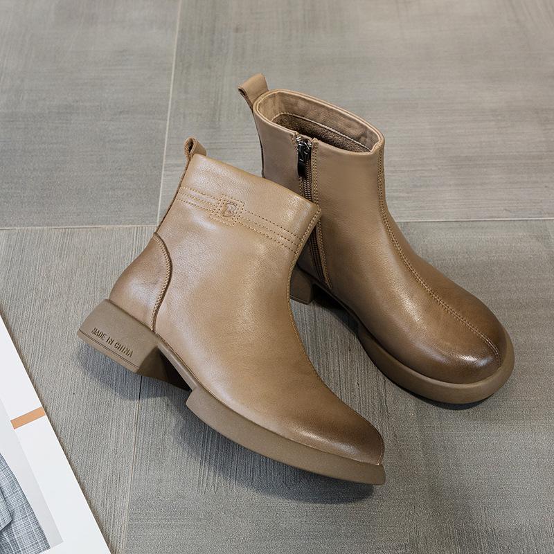 Die erste Schicht Rindsleder Kurzstiefel für Damen im Herbst und Winter 2025, die neuen Retro-Leder-Mode Chelsea kleine Lederstiefel für Damen