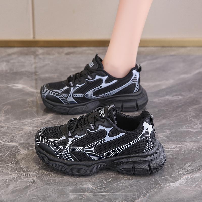 

Модные весенние кроссовки для легкой атлетики, женские уличные мягкие повседневные кроссовки, женские нескользящие прогулочные туфли на плоской подошве, размеры 35-40 40 чёрный