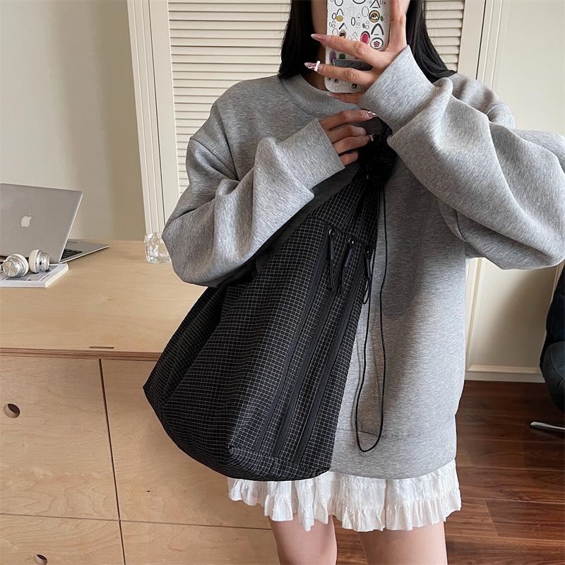 Canvas Bag New Class Commuter Bag Large Capacity Shoulder Bag Fashion Messenger Bag Women