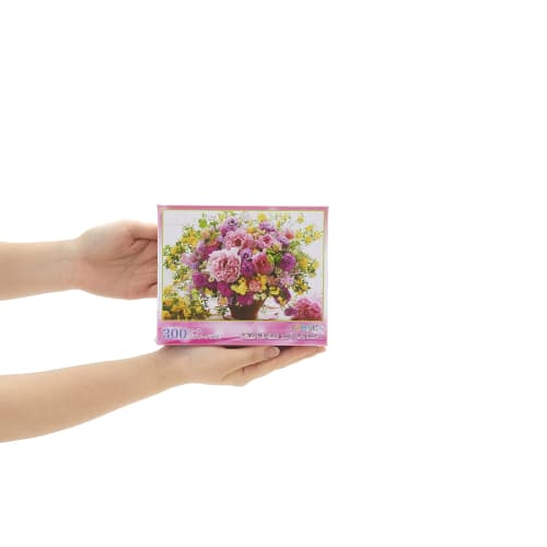 [Made in Japan] BEVERLY 300 Piece Jigsaw Puzzle Good Luck Comes Pink & Yellow (26 x 38cm) 300-010