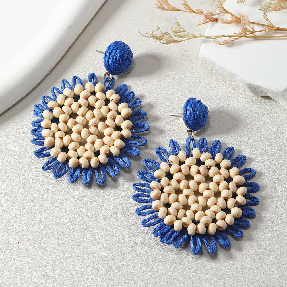 Raffia Sunflower Earrings: Simple, Literary, Generously Woven Simulation Studs.