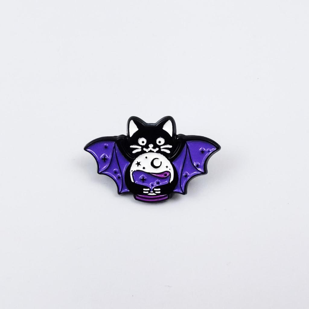 Funny Cartoon Butterfly Wing Cat Brooch: Versatile Metal Animal Badge with Drip Oil for Backpack Accessory