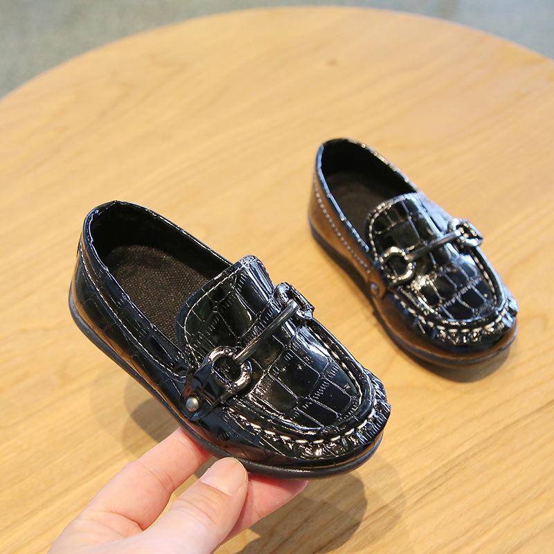 

Кожаные туфли Весна и осень Британские мальчики Обувь Doudou Средние и маленькие дети Мягкая подошва Повседневные однопедальные туфли с круглым носком 23