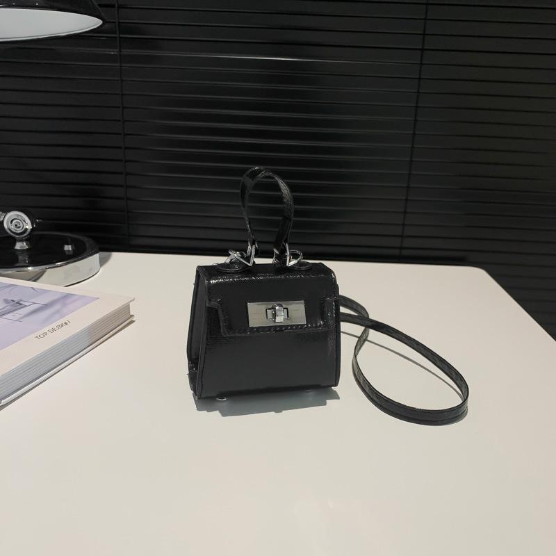 

Новые популярные маленькие сумки в этом году, женские сумки, милые аксессуары, дамские сумочки, темпераментные повседневные сумки-мессенджеры для девушек чёрный