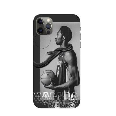 Funda Maniacase para iPhone 15 Pro Kobe Bryant mentalidad mamba negra NBA