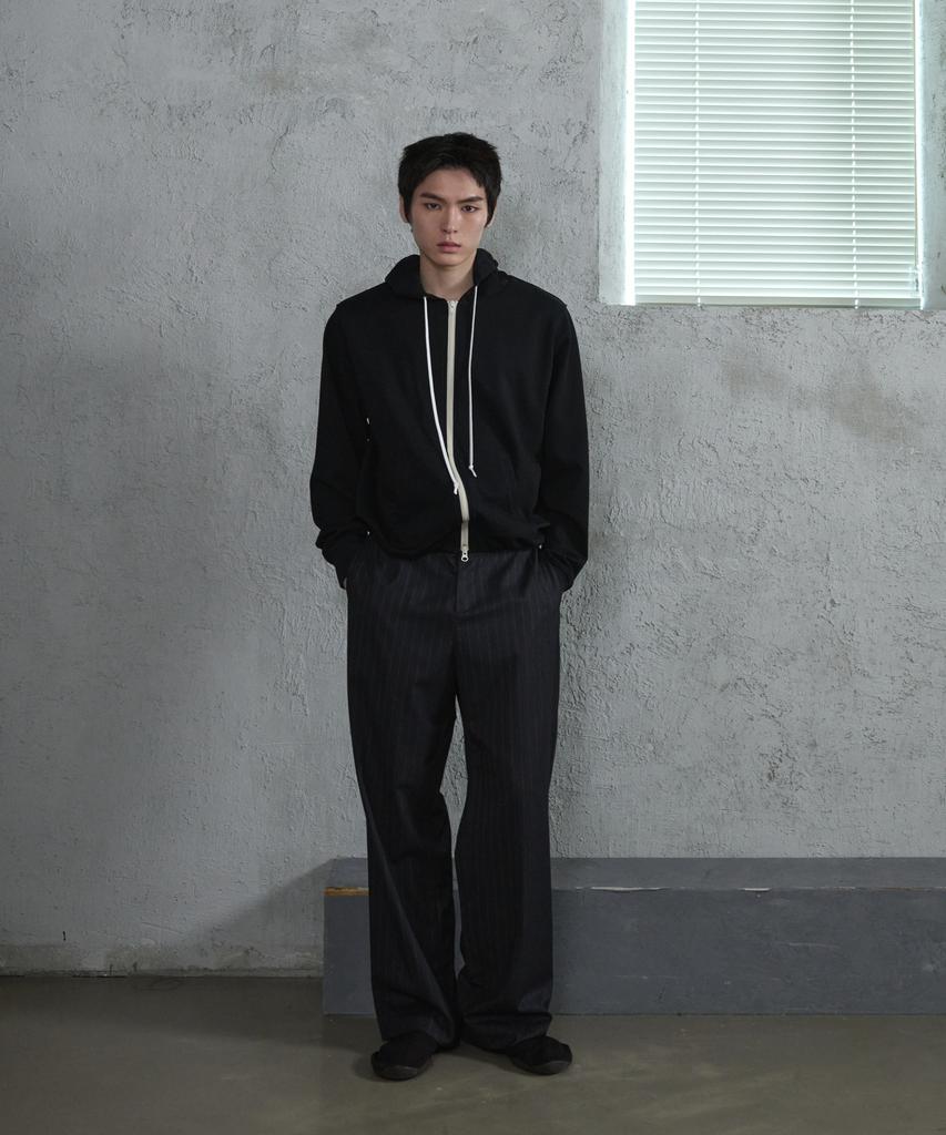 Deossingindeeodeeo Fine Pinstripe Straight Wide Slacks Black