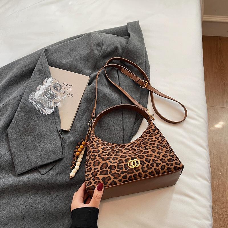 

Autumn high-value suede underarm bag women s new fashion retro bucket bag bag shoulder messenger bag