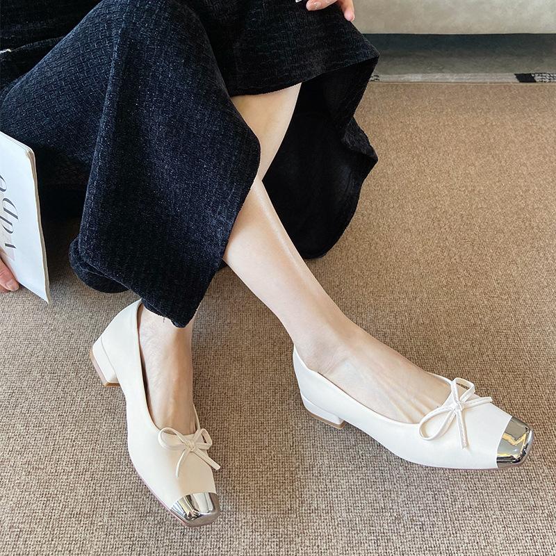 G3760-65 damskor med tjock klack, temperament, fyrkantig tå, 2025 vår och höst nya franska lätta mun fe rosett damskor