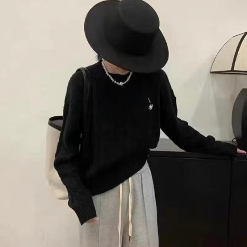 College Style Beige Thick Sweater Top Women's Autumn and Winter Design Sense Embroidered Twist Knitted Sweater with Bottom Coat