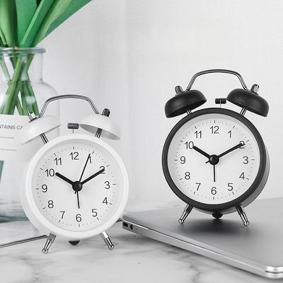 Einfacher Wecker mit Glocke für Studenten, spezieller nordischer kreativer Wecker, geräuschloser, leuchtender Schlafzimmer-Nachttisch-Tischwecker