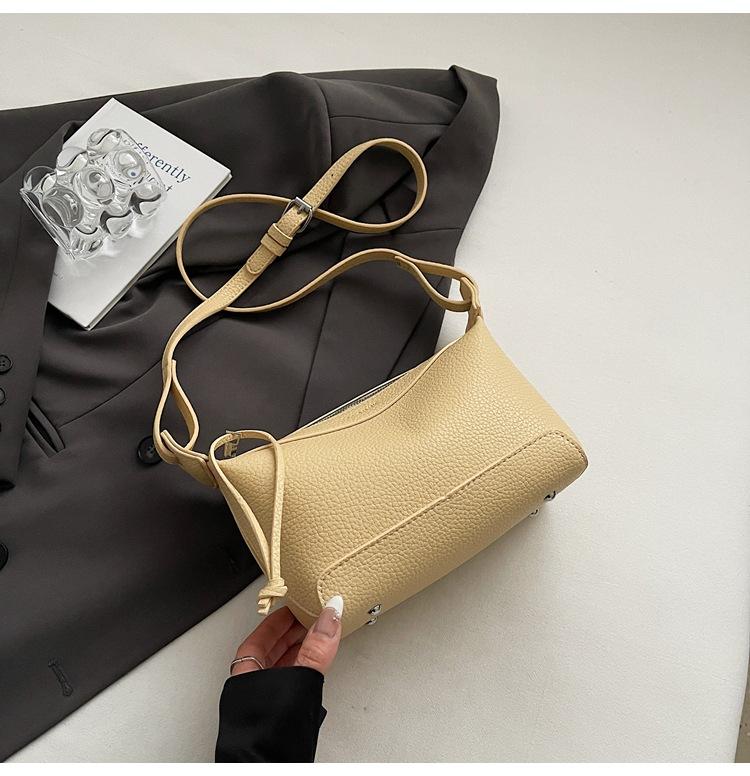 

2025 новый нишевый дизайн изысканная сумка под мышкой сумка на плечо сумка мессенджер сумка женская высококлассная мода универсальная сумка-ведро жёлтый