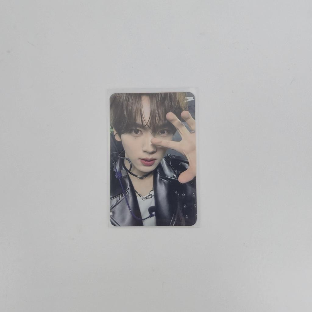 ZEROBASEONE HAN YUJIN RE-FLOW SOUNDWAVE POB Photocard