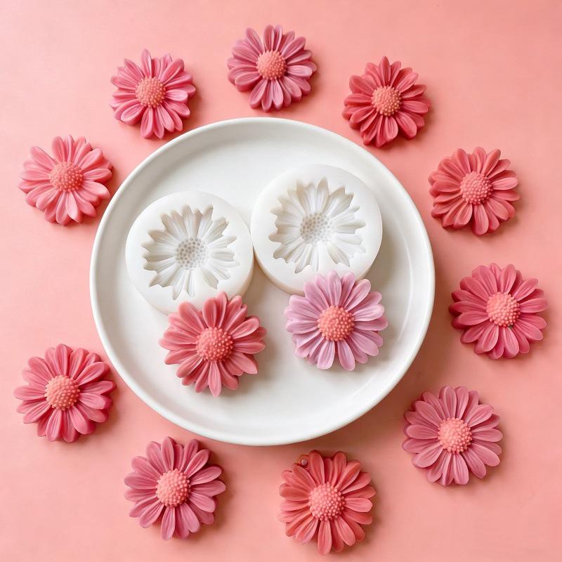 Chamomile Daisy Silicone Mold for DIY Aromatherapy Car Vent Clip Decor