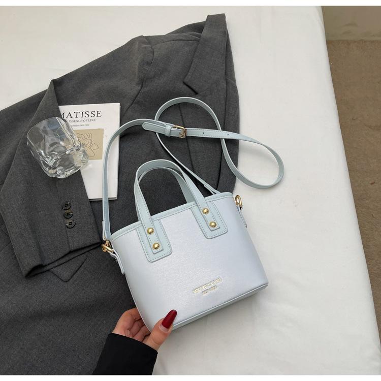 

Spring and summer new retro portable bucket bag fashion casual shoulder messenger bag underarm bag women s bag