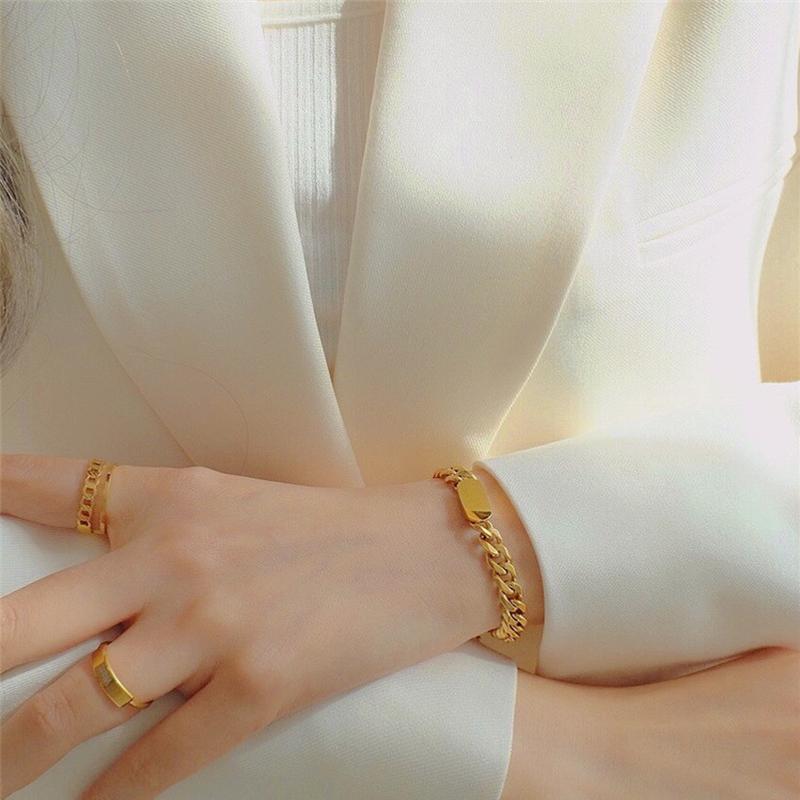 Neues personalisiertes Straßen-Oval-Titanstahl-Kettenarmband im europäischen und amerikanischen Stil für Damen, Ins-Mode, Hip-Hop-Heavy-Metal-Handwerk