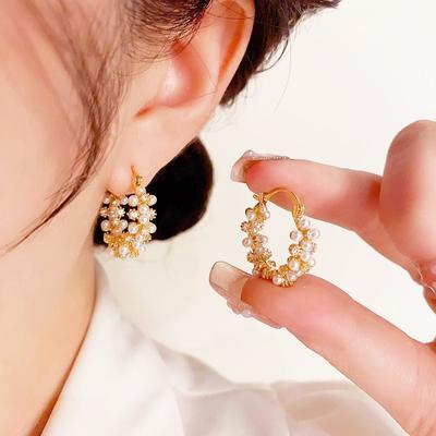 Light Luxury French Temperament Pearl Hoop Earrings for Women Exquisite Zircon Retro Sweet Design Earrings Party Jewelry Gifts