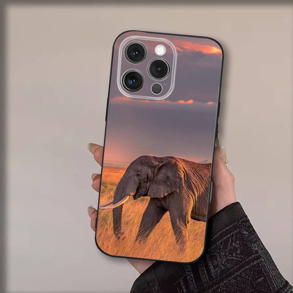 

Cute Elephants Phone Case For iPhone 17,16,15,14,13,12,11,Pro,Max,Plus,Air,X,XS,XR,SE,8,7,Mini,Soft Black Funda iPhone14ProMax