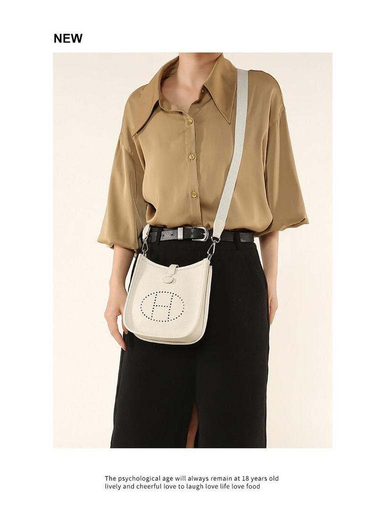 Evelyn Women's H-Letter Mini Shoulder Bag - Fashionable Hollow Design for Mobile Phone