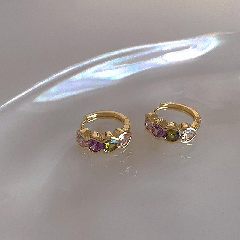 

Серьги-каффы в стиле Мори с разноцветными циркониевыми сердечками и металлическими элементами - Универсальные, легкие, роскошные серьги