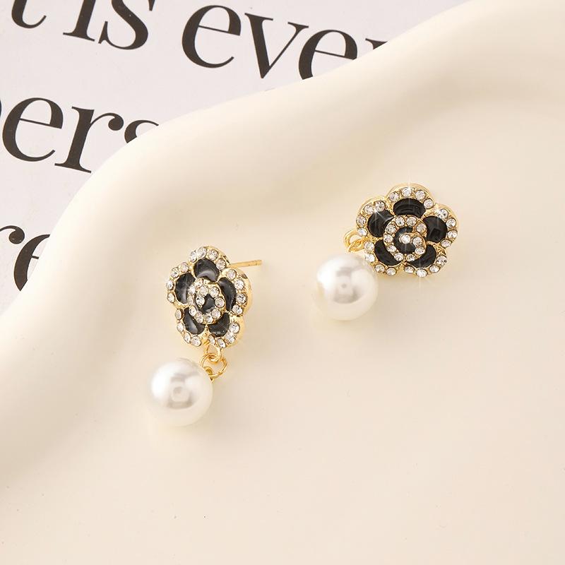 Silver Needle Pearl Camellia Earrings Black Earrings Small Fragrant Retro French Flowers