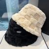 1 Pieza Sombrero de Pescador Patrón de Cuadros Cuadriculado Gorra Engrosada Exterior Resistente al Viento Sombrero Cubeta Otoño Invierno Sombreros Cubeta