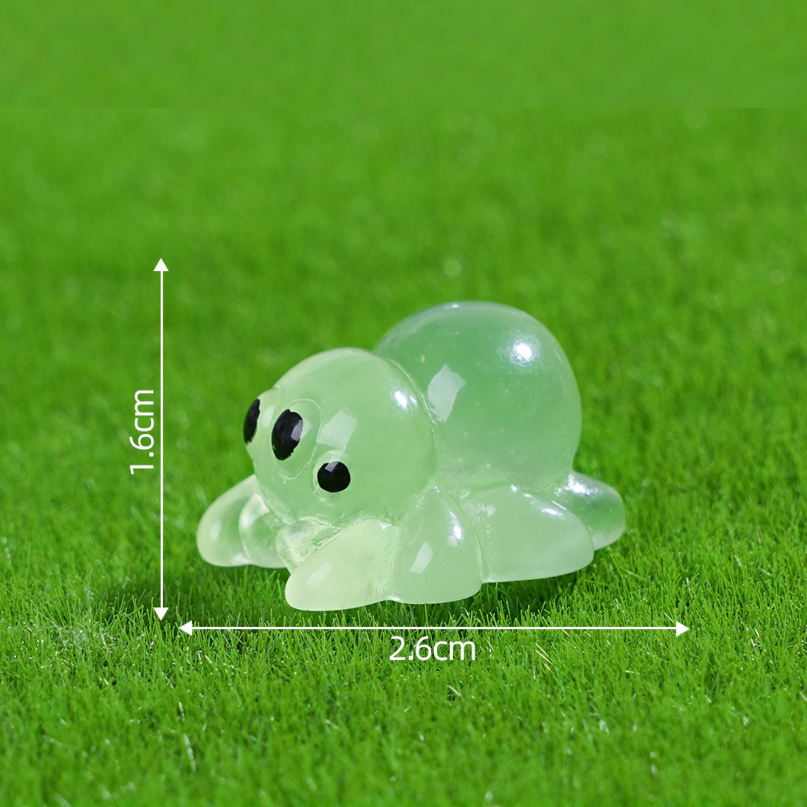 

Glow-in-the-Dark Resin Figurine Micro-Scenery Decorative Ornament Cartoon- Adorable Viral Glowing Desktop Craft Item One Size