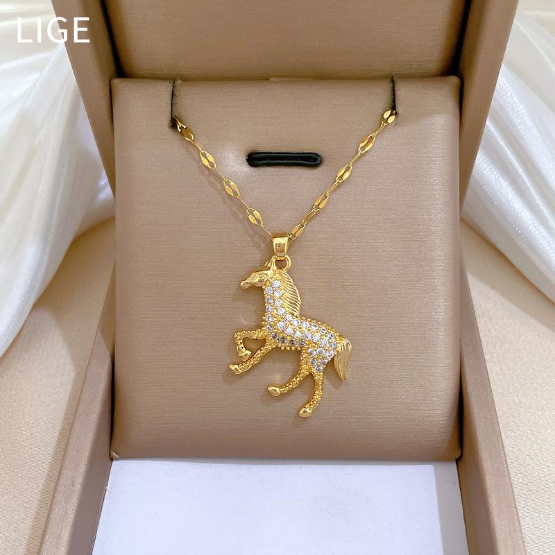 Horse Treads Mountains And Rivers, Light Luxury Temperament, Gorgeous Full Diamond Necklace, Female Versatile Collarbone Chain, Titanium Steel Chain