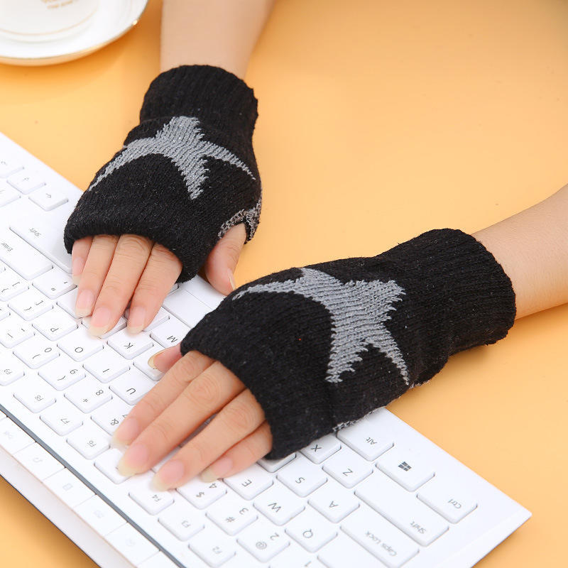 Korean Y2K Star Knitted Gloves Women Girls Fashion Pentagram Fingerless Gloves Winter Soft Hand Warmer Woolen Half Finger Gloves
