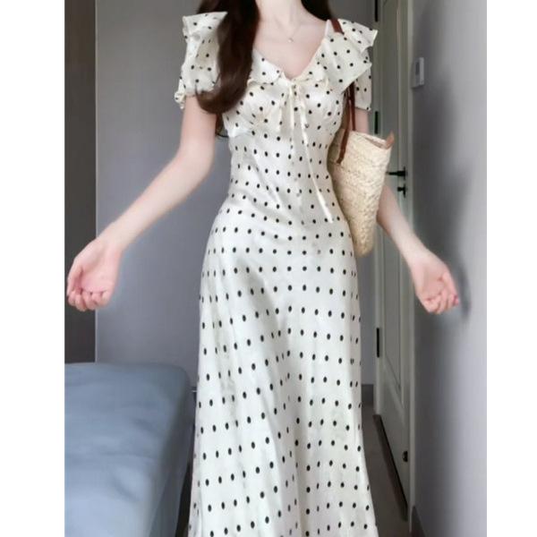 French polka dot bubble sleeve dress women's summer seaside vacation gentle wind waist temperament beautiful small skirt
