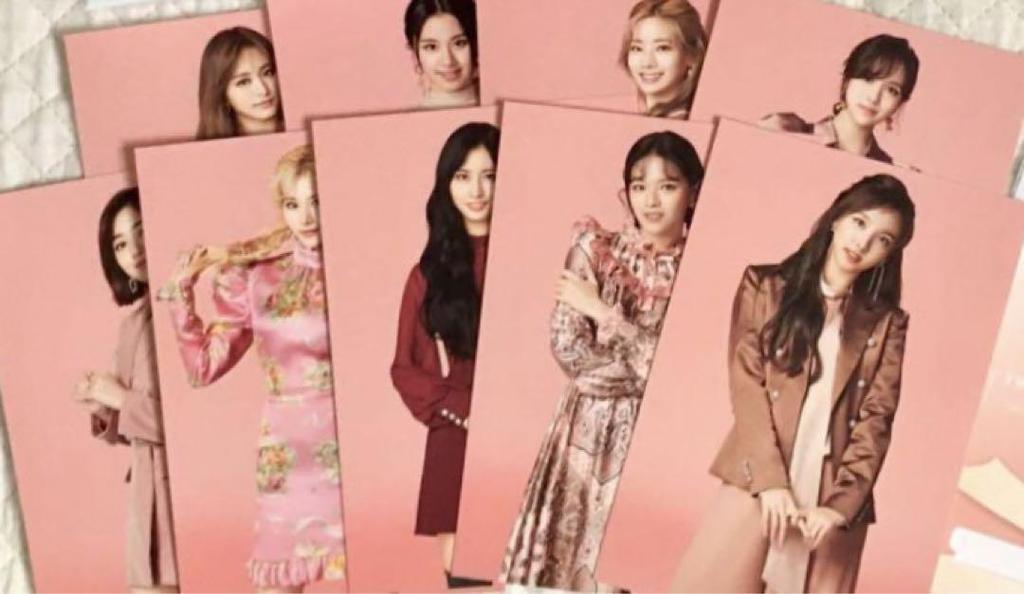[Б/У] TWICE Открытка Подставка Торговая карточка Момо Сана Чеён Чонён Цзыюй