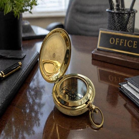 Brass Compass Nautical Style Pocket Compass 5.08 cm Office Desk Decor Gift for Dad, Husband, Grandpa, Boyfriend, Birthday, Wedding, Anniversary
